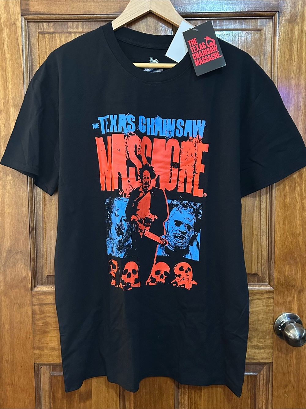 The Texas Chainsaw Massacre T Shirt Mens Large Black Leatherface Horror NWT